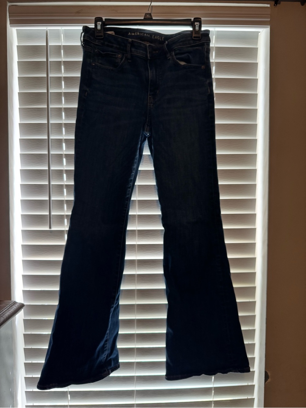 American Eagle Outfitters Flare Jeans size 6 - Picture 1 of 6